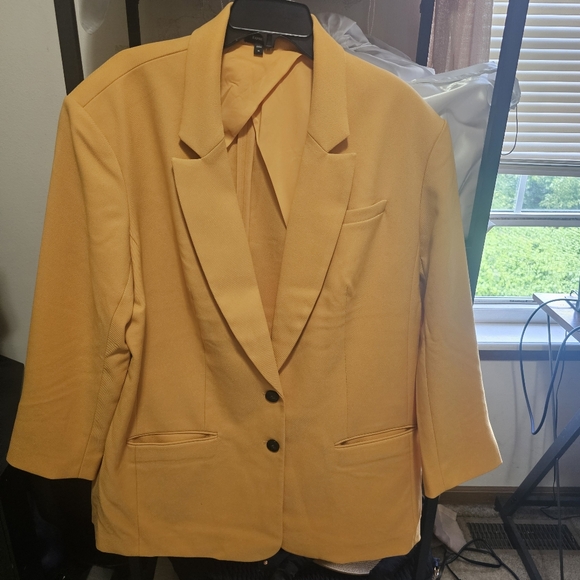 Express Mustard Blazer - Picture 1 of 4